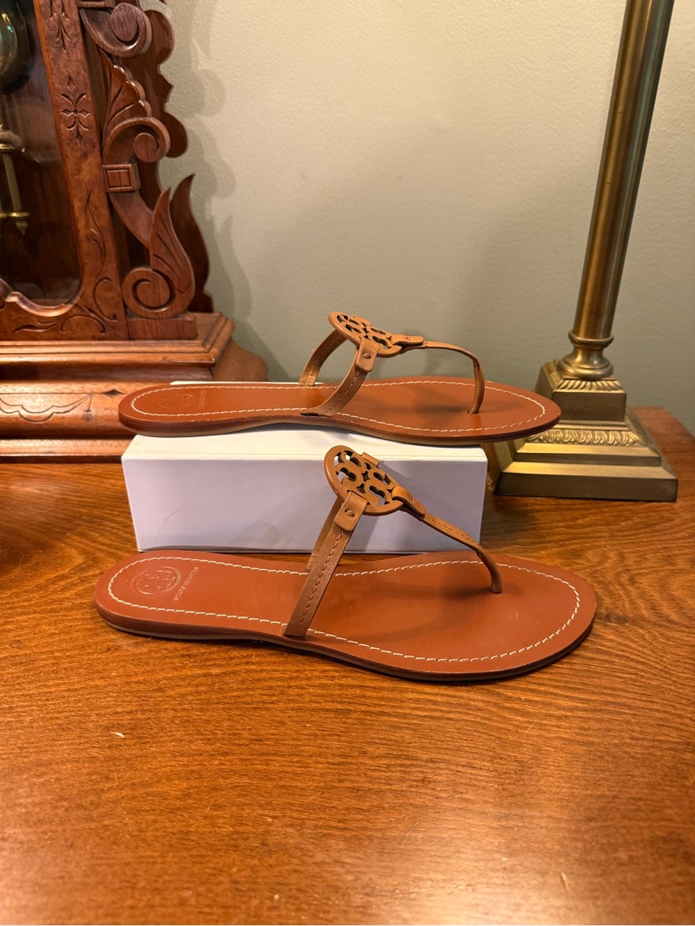 Tory Burch Brown Gabriel Mini Miller Brown Leather Thong Sandals Size 10 - Picture 6 of 10